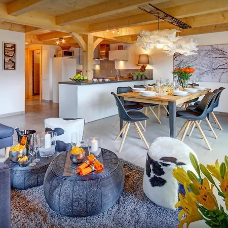 Lydie - Ovo Network Chalet